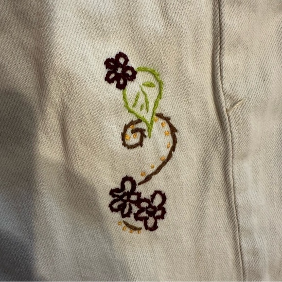 American Eagle Women's Size 2 Light Blue Denim Jeans Wide Leg Crop Embroidered - Picture 3 of 10